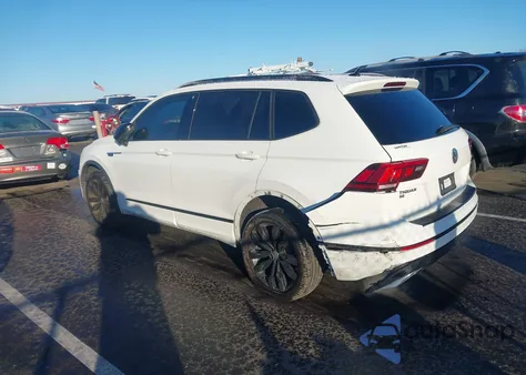 2020 Volkswagen Tiguan 2.0T Se/2.0T Se R-Line Black/2.0T Sel из США, поврежденный, VIN 3VV2B7AX2LM132932